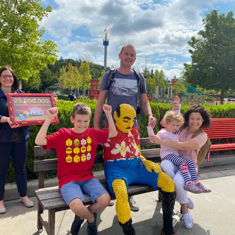 LEGOLAND Deutschland 25Millionster Gast Urkundenübergabe