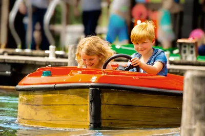 Two children on the LEGOLAND harbour cruise ride