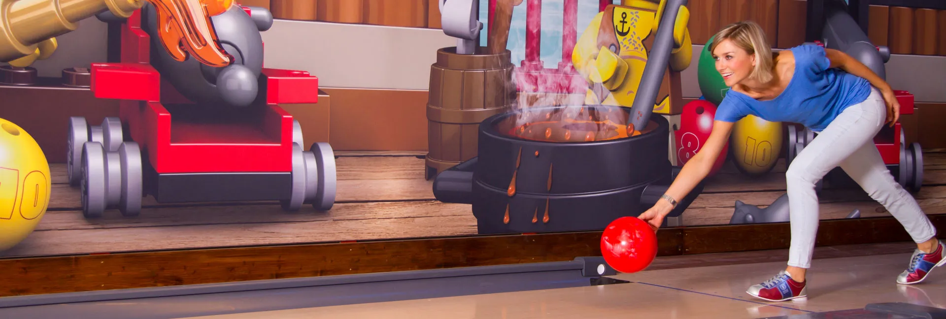 LEGOLAND® Holiday Village - Bowling Center