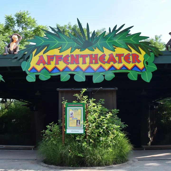 LEGOLAND Monkey Stage Show