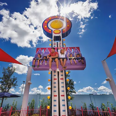 LEGOLAND® Holiday Village - Family vacation with a double deal: LEGOLAND and the new PEPPA PIG Park