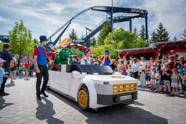 LGOLAND Deutschland Parade mit Wagen und Gästen