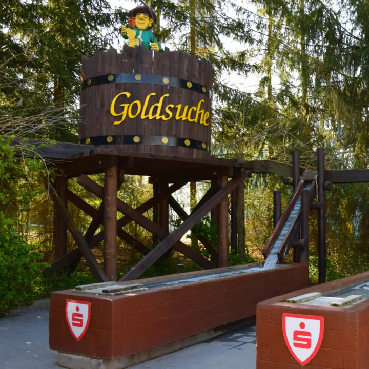 LEGOLAND Gold Panning