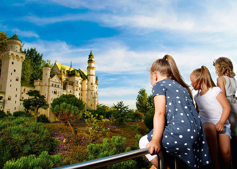 3 girls in front of Neuschwanstein Castle in LEGOLAND MINILAND