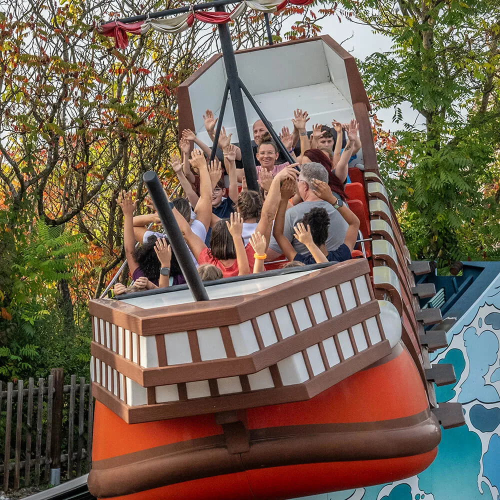 Exterior view of the Pirate School ride at LEGOLAND Deutschland