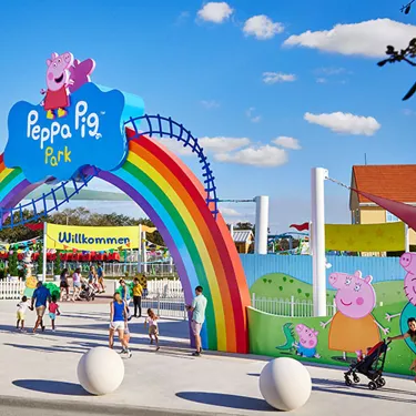 LEGOLAND® Holiday Village - Family vacation with a double deal: LEGOLAND and the new PEPPA PIG Park